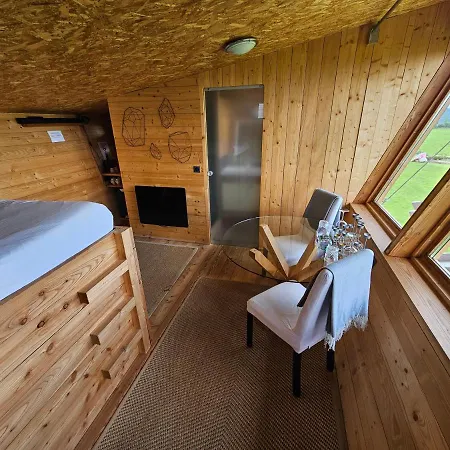 فندق مبيت وإفطار Logis Crozas La Poupe Vernines