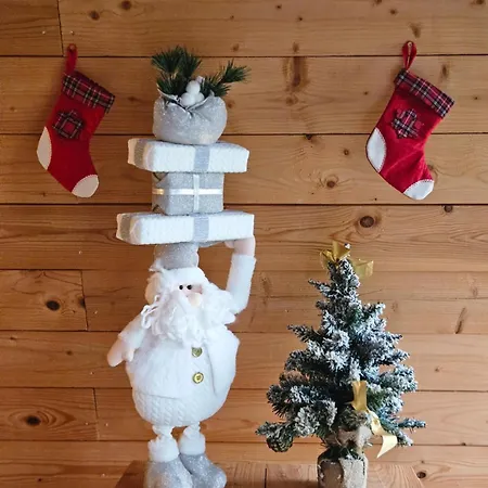 Logis Crozas La Poupe 3* Vernines