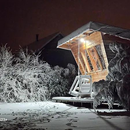 Logis Crozas La Poupe فندق مبيت وإفطار 3*